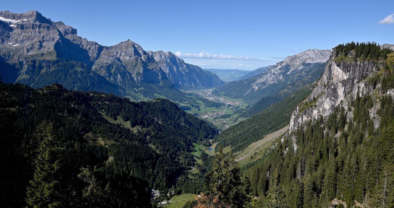 Berghotel Mettmen Schwanden  Exteriér fotografie
