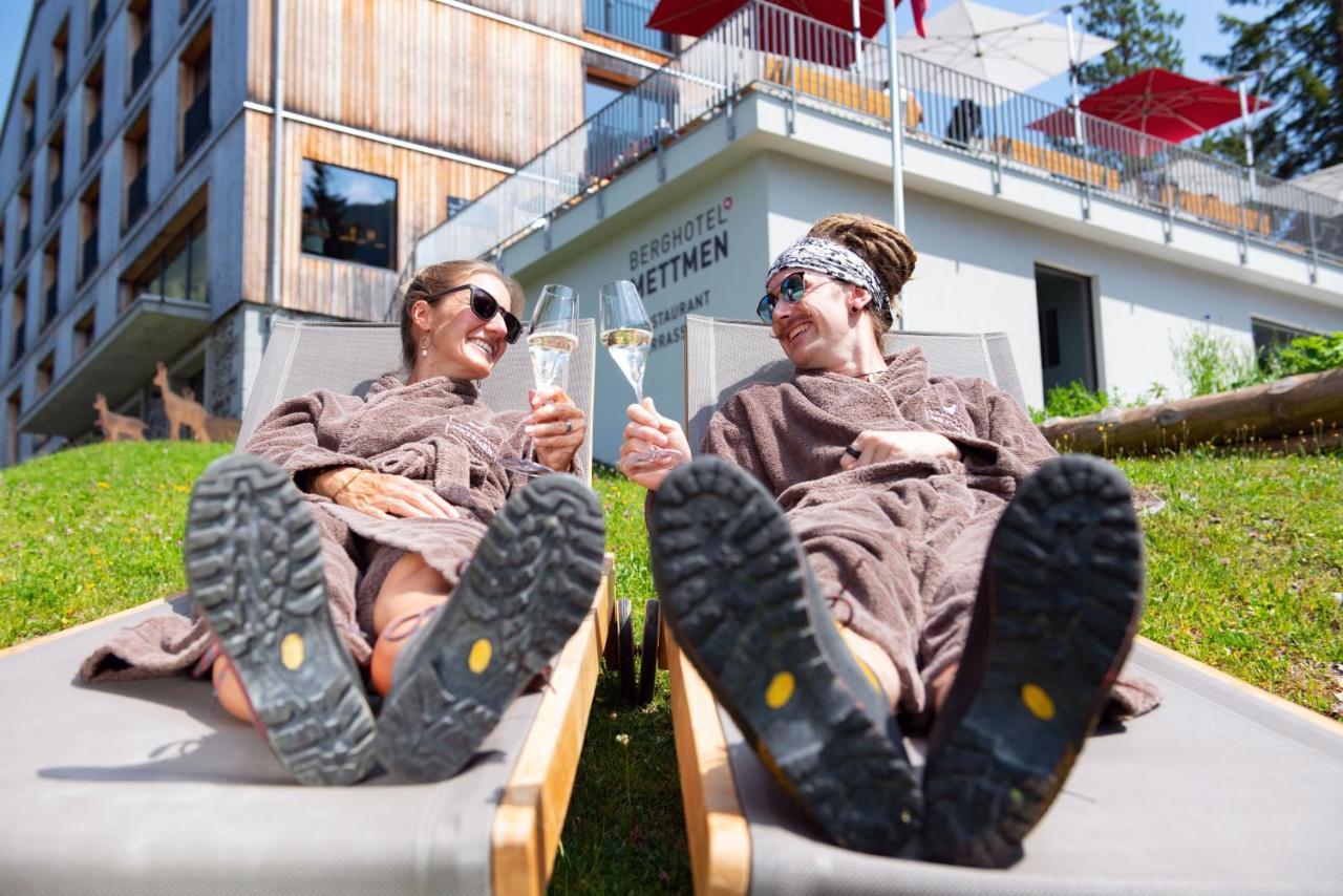 Berghotel Mettmen Schwanden  Exteriér fotografie